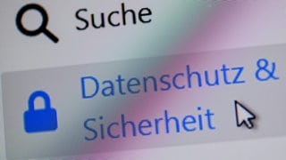 Auf einer Internetseite steht: Datenschutz und Sicherheit.