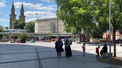 Die Integrationsbeauftragte Hayat Erten will, dass die Polizei noch stärker auf Vereine und Organisationen von Migranten in Ludwigshafen zugeht. (Foto: SWR, Foto Heiko Wirtz-Walter) Die Integrationsbeauftragte Hayat Erten will, dass die Polizei noch stärker auf Vereine und Organisationen von Migranten in Ludwigshafen zugeht.