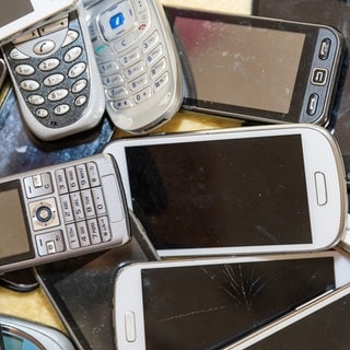 Viele Mobiltelefone
