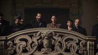 Shakespeares Tragödie von Richard III. neu erzählt: Zwei hohe Häuser, die arabischen Großfamilien York und Lancaster, haben den Krieg von den Straßen Berlins in den Gerichtssaal getragen. 