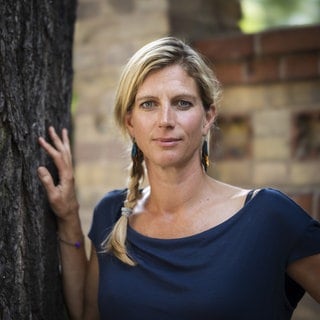 Prof. Maja Göpel ist Gesellschaftswissenschaftlerin und Autorin.