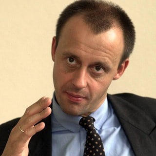 CDUCSU-Fraktionsvorsitzender Friedrich Merz spicht von "deutscher Leitkultur"