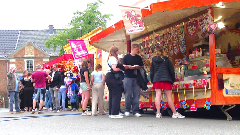 Mai-Kirmes (Foto: SWR) Mai-Kirmes